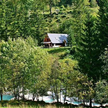 בית נופש Spacious Perfect For Families In The Julian Alps, Slovenia *